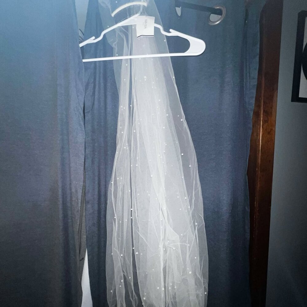David's Bridal Allover Pearl-Embellished Mid-Length Veil